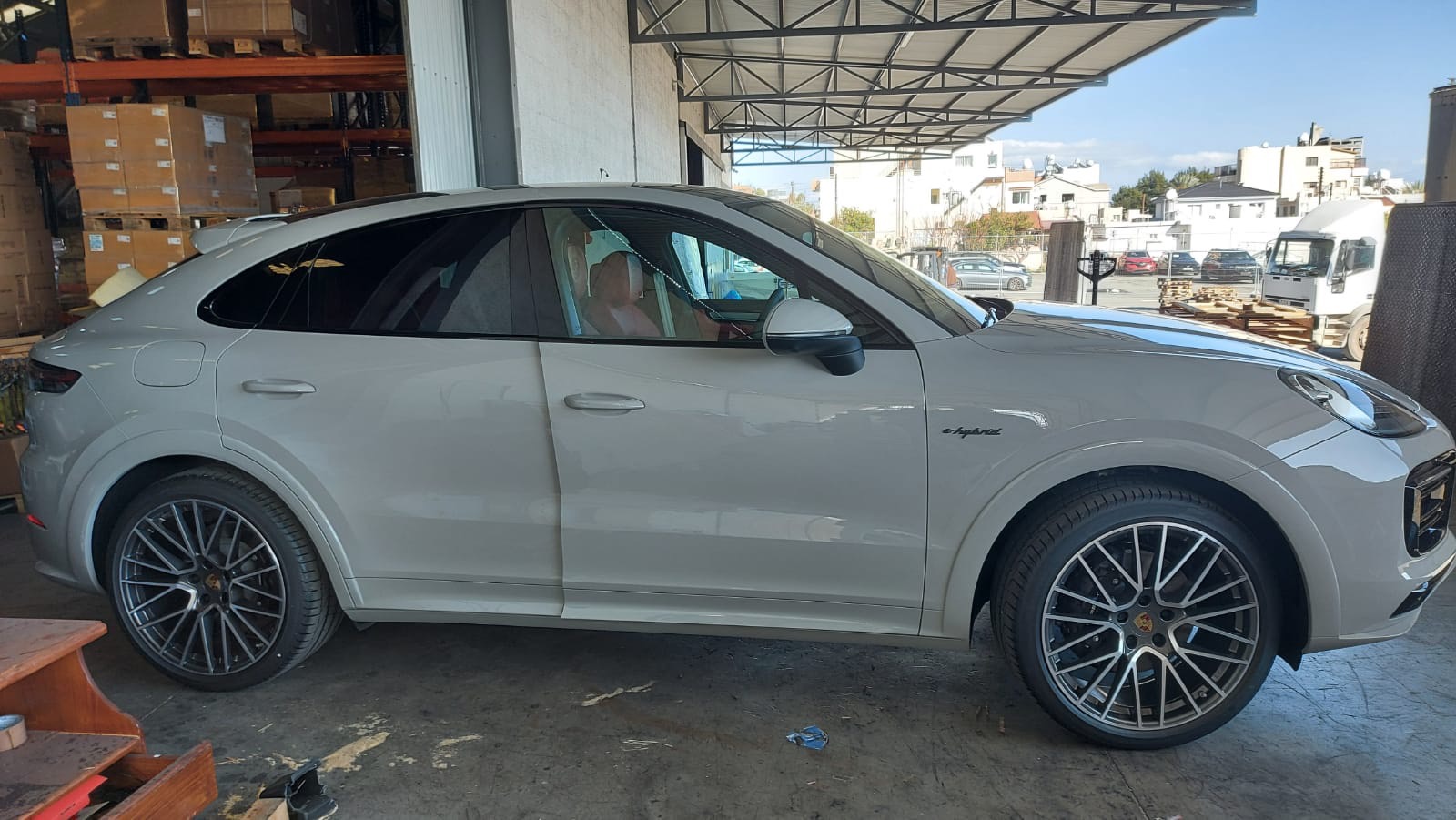 The New Porsche Cayenne E-Hybrid