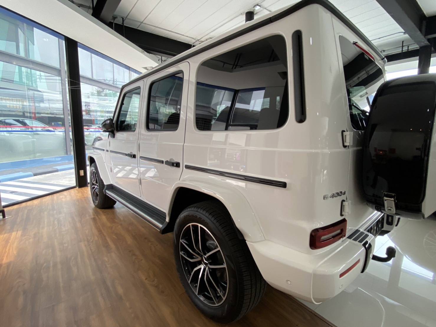 Mercedes-Benz G-Class G400 